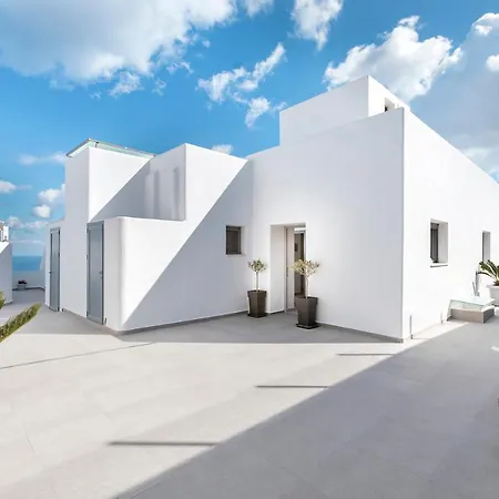 La Estrella 4 With Sea View & 4 Prive Hot Tub