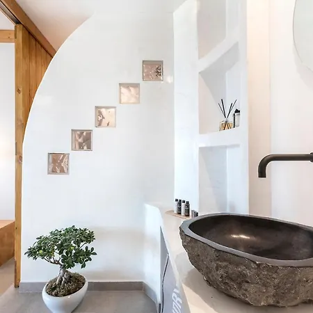 Villa La Estrella 4 With Sea View & 4 Prive Hot Tub